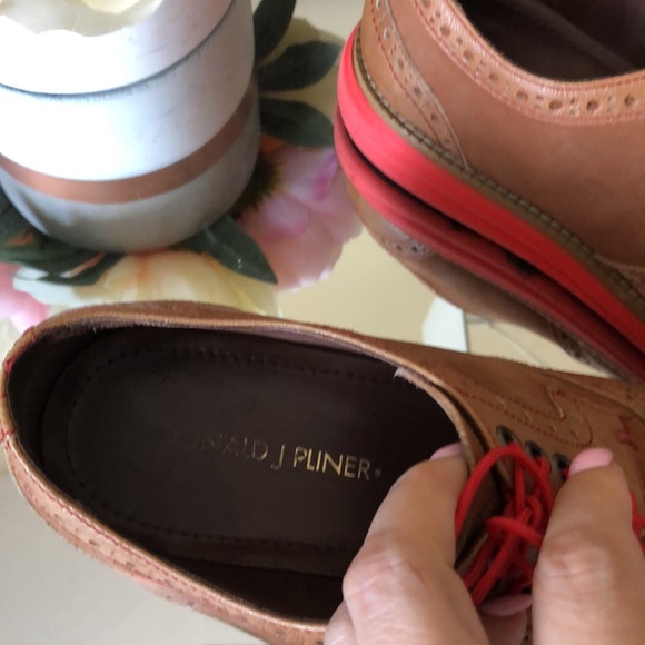 Donald J Pliner Mens Eveb Brown Wingtip Suade Oxford Red Soles Shoes - Picture 8 of 10